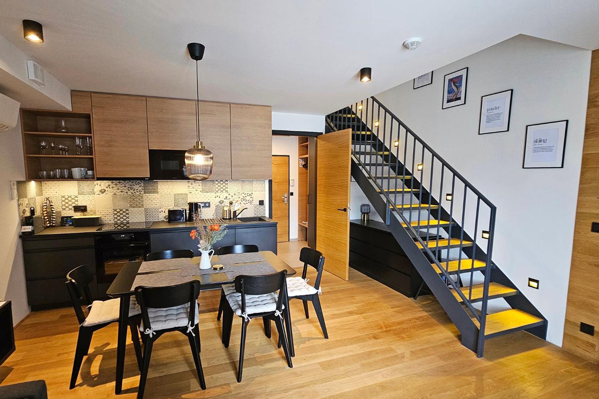 Enjoyharrachov - Atraktivni Slunny Klimatizovany Apartman 14 V Centru Harrachova Se Saunou, Parkovanim, Wifi-Wlan, Sat, Herni Konzoli, Pc S Win 10, Netflix Zdarma A Moznosti Dobijeni Auta S Jedinecnym Vyhledem Na Certovu Horu Se Skokanskymi Mustky Eksteriør billede